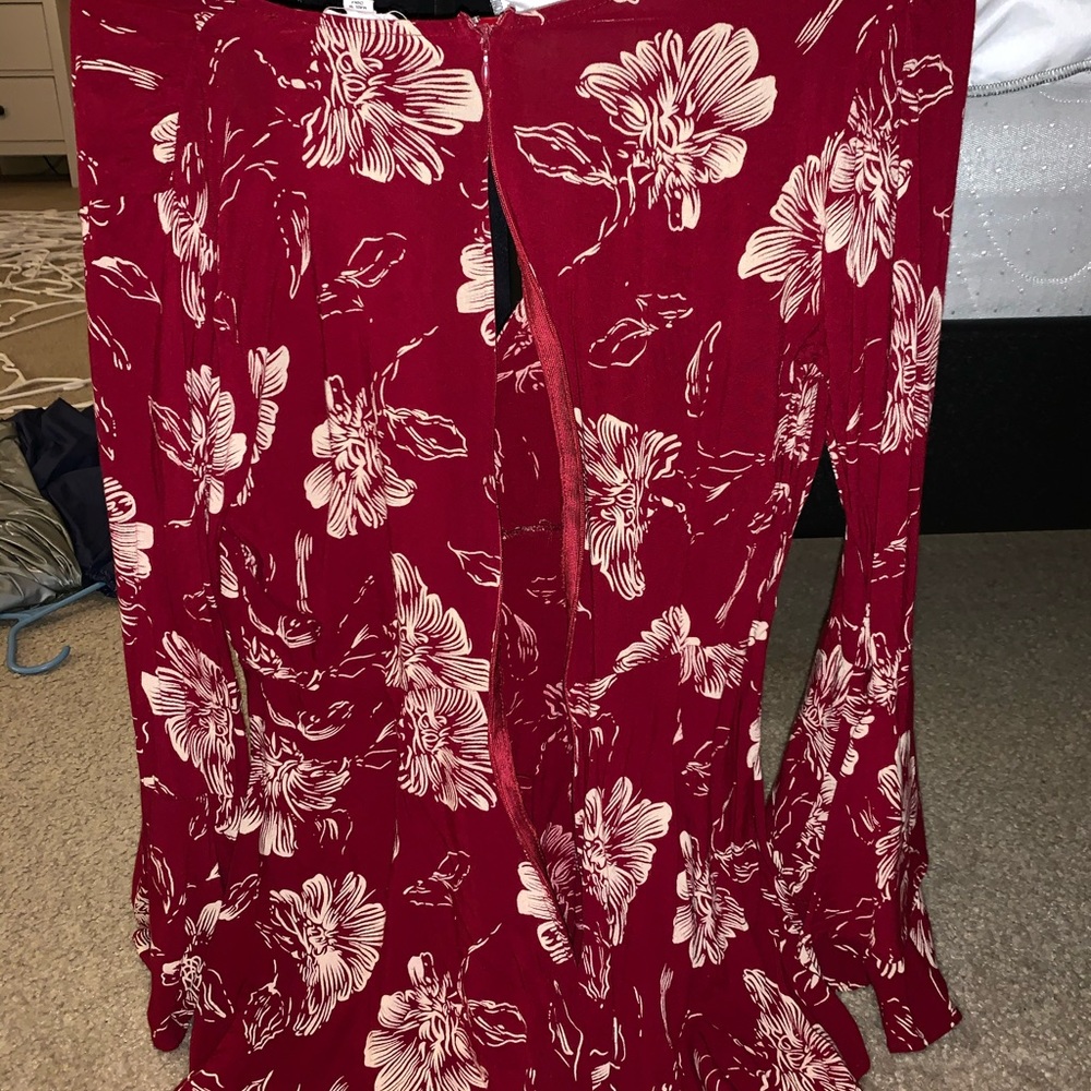 Red romper - Picture 2 of 2